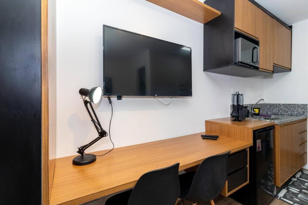 Loft Novinho, Ar Condicionado, Ha 200m Do Metro Bras Apartment