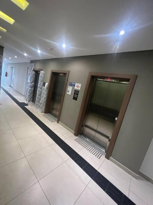 Loft Novinho, Ar Condicionado, Ha 200m Do Metro Bras Apartamento
